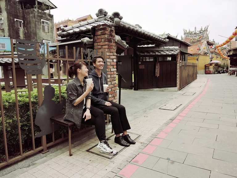 台南晶英與台中麗寶合作「雙城記 渡假趣」住房專案，可以在台南步行穿梭巷弄間，感受古城漫遊的魅力。