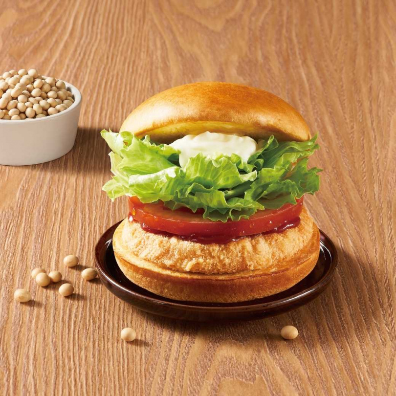 「元氣豆腐雞布里歐堡」3/8全新推出，歡迎喜歡輕食的民眾早餐時段來嚐鮮。