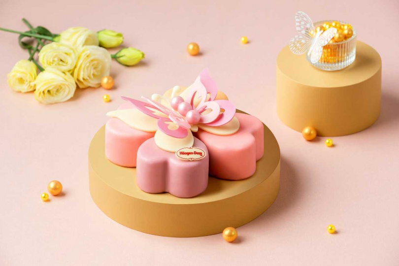「蝴蝶幸運草」一次集結開心果、草莓與藍莓冰淇淋3種風味，貼心打造5吋小尺寸。（圖／Häagen-Dazs提供）