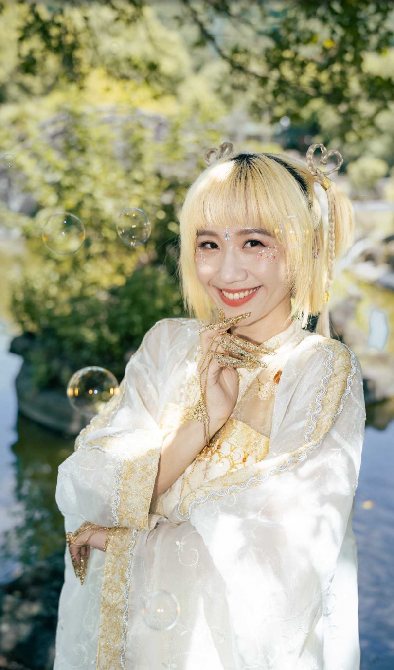 Lulu透露自己從小就愛看《戲說台灣》,這次像圓夢了。(圖/三立)