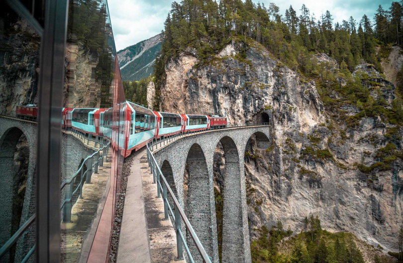 瑞士冰河列車Glacier Express。