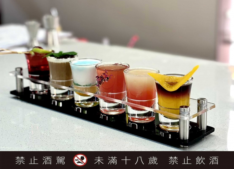 即日起到8／25（日）也推出打卡送SHOT的活動，快帶身邊無酒不歡的朋友們來「煥Wonder」小酌一杯吧！ （圖／煥Wonder提供）