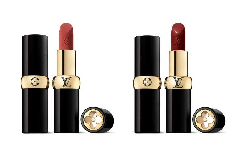 (左)#203 Rose Odyssée 瑰麗旅程是玫瑰色系最強代表；(右)色號#896 Monogram Rouge 檀紅以紅棕色調呼應品牌經典Monogram帆布（圖／品牌提供）​