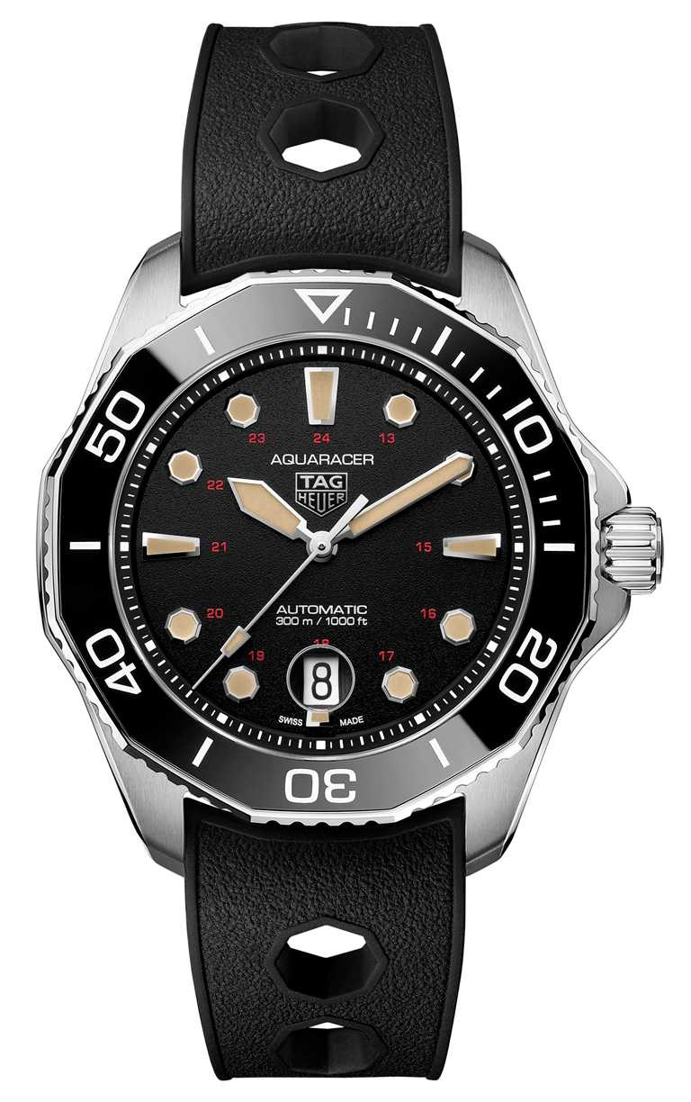 TAG HEUER「Aquaracer Professional」300米自動腕錶（復刻限量版），5級鈦金屬錶殼，43mm，Caliber 5型自動上鏈機芯╱143,000元。（圖╱TAG HEUER提供）