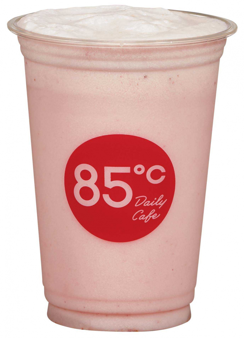 草莓牛奶中杯64元，香甜草莓加入鮮奶，打成大人小孩都喜歡的草莓牛奶，草莓豐富果香，濃順果昔口感，完美的黃金搭配，每一口都令人回味。（圖／85℃提供）