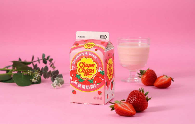 加倍佳首度跨界推出草莓牛奶，高度還原經典棒棒糖草莓奶霜口味。（圖／加倍佳提供）