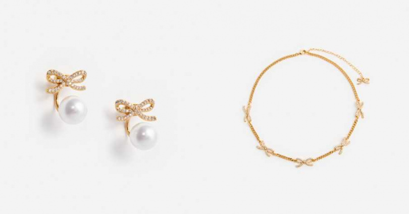 self-portrait Gold Bow Pearl Jacket Earrings；self-portrait Gold Crystal Bows Necklace（圖／品牌提供）