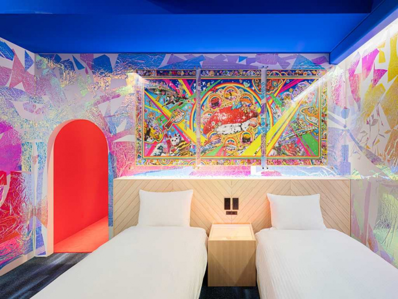 「SUSHI WARS」房型是以進入壽司奇幻世界的主題打造，目前已從雙床改為大床房。（圖／BnA株式會社提供）