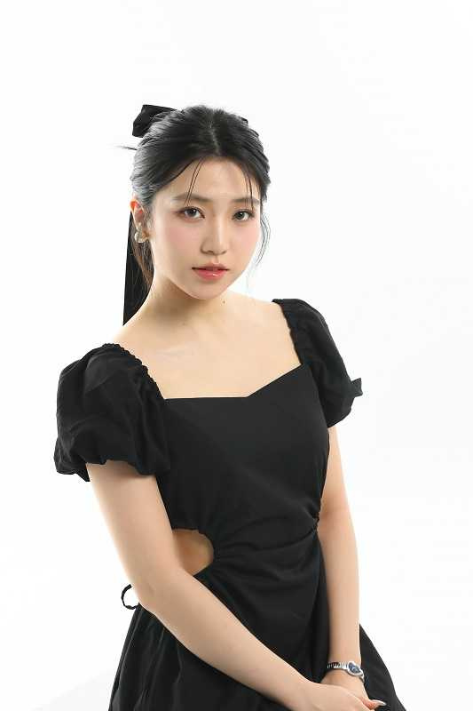 言芯被爸媽虧是萬金小姐。(圖/侯世駿攝)