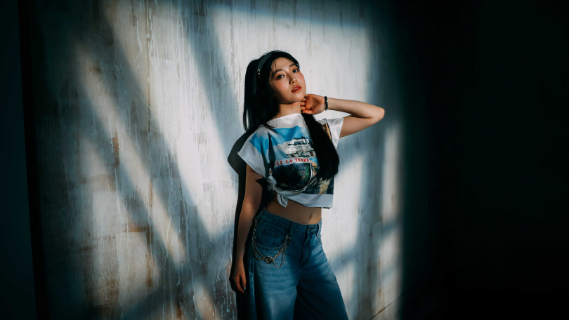 在英國讀大學的言芯是個學霸，之後會繼續攻讀研究所。（圖／侯世駿攝）