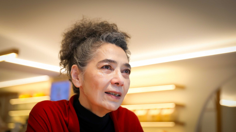 談到媽媽對自己的愧疚，賴佩霞忍不住落淚。（圖／侯世駿攝）