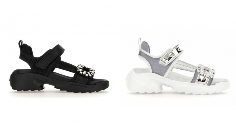 Viv' on the Run 黑色科技布料鑽扣涼鞋／39200元，(台灣限定款) Viv' on the Run 銀灰色金屬牛皮布料拼接鑽扣涼鞋／39200元（圖／品牌提供）