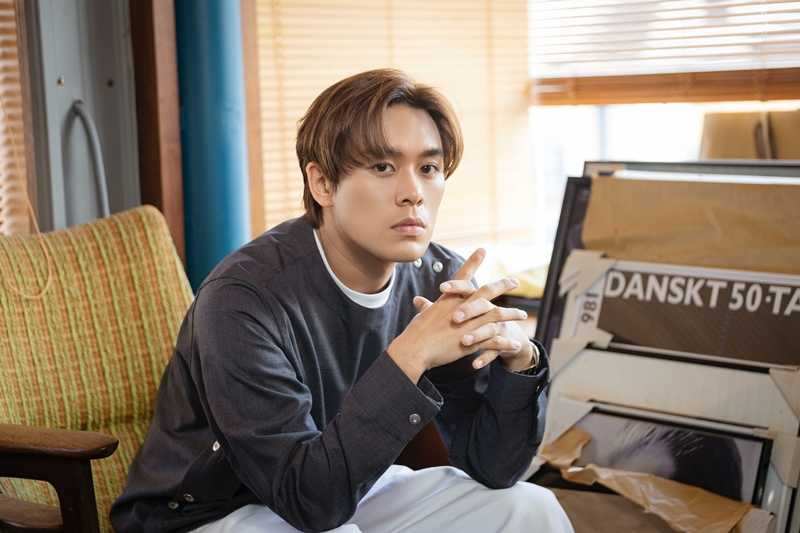 因為一天要錄音10小時，雲安狂灌咖啡喝到胃食道逆流。（圖／楊澍攝）