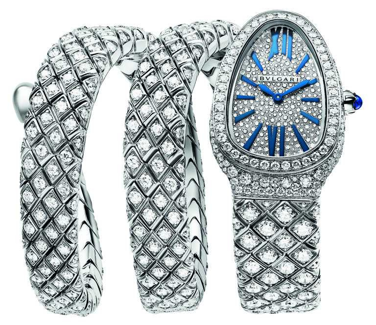 BVLGARI「Serpenti Spiga」系列，頂級全鑲鑽珠寶腕錶，35mm，白K金錶殼，雪花式密鑲鑽石錶盤，鑽石887顆╱4,360,000元。（圖╱BVLGARI提供）