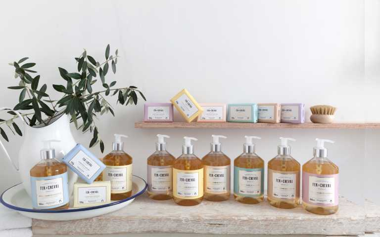 Fer à Cheval法拉夏推出各六款「香氛馬賽皂」系列和「香氛馬賽皂液」系列（圖／品牌提供）