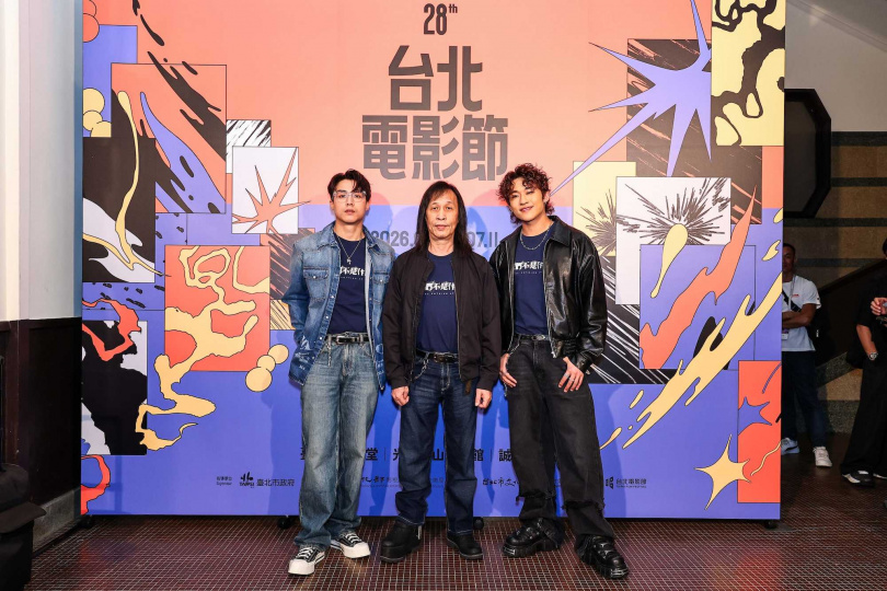 《我們不是什麼》劇組（左起）演員江𤒹生 Anson KONG、導演邱禮濤與演員陳毅燊 ANSONBEAN，今（4）日在台北電影節出席記者會。（圖／台北電影節）
