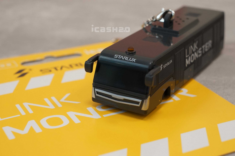 愛金卡公司今年再度與星宇航空合作攜手推出全新「星宇航空接駁車icash2.0」。
