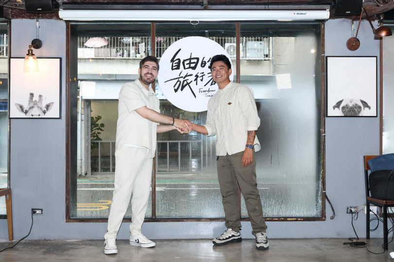 融融與搭檔圖佳展開在《自由的旅行者》進行一段土耳其深度之旅。（圖／八大提供）