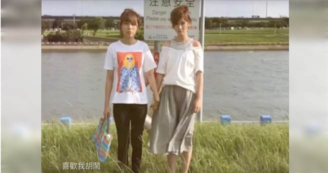 有感覺樂團日前到河濱公園取景拍Cover版〈裙擺搖搖〉MV。（圖／寬宏藝術提供）