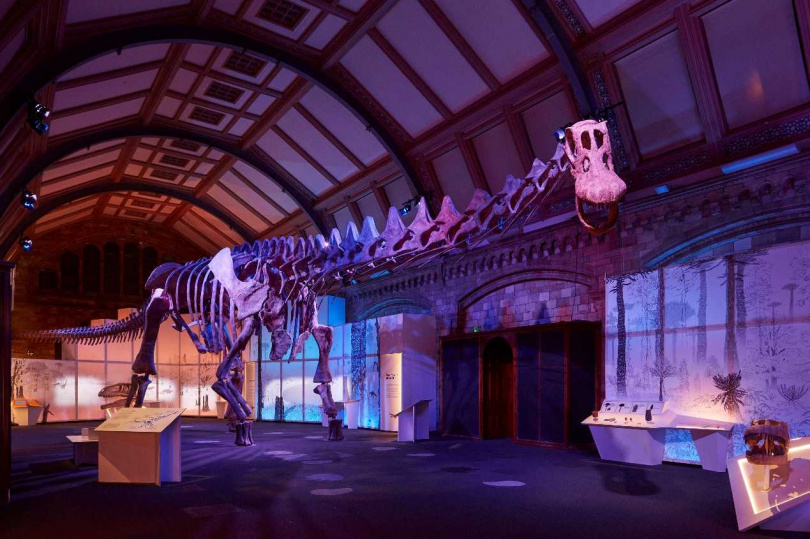 「史前巨獸:泰坦恐龍展」於位於台北士林的國立台灣科學教育館展出。(圖/Klook提供)