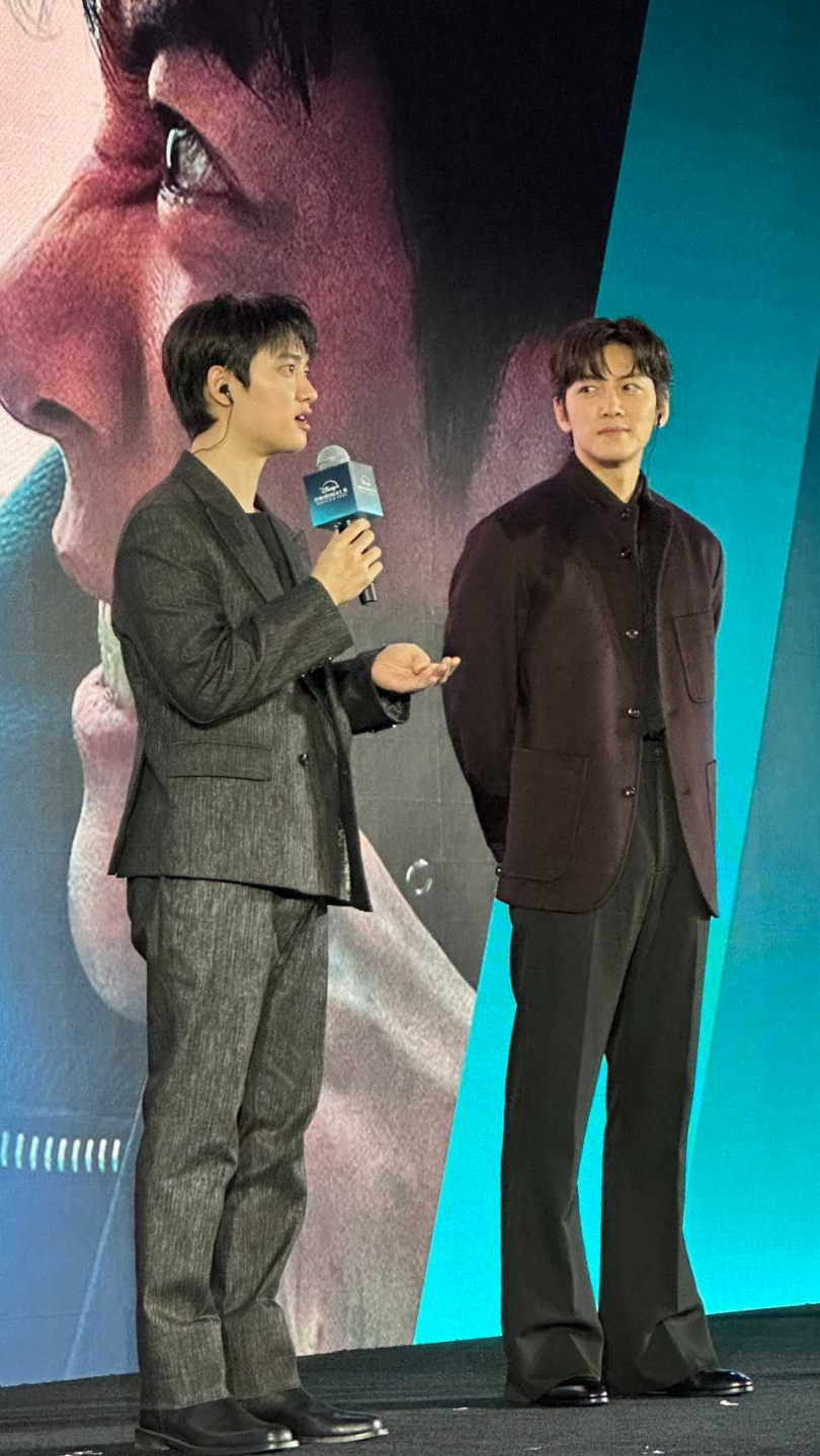 都敬秀與池昌旭新戲《操控遊戲》已上映。（圖／王奕棋攝）