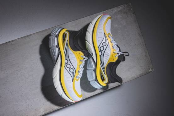 Saucony PARAMOUNT MAX／6,890元。圖片：品牌提供