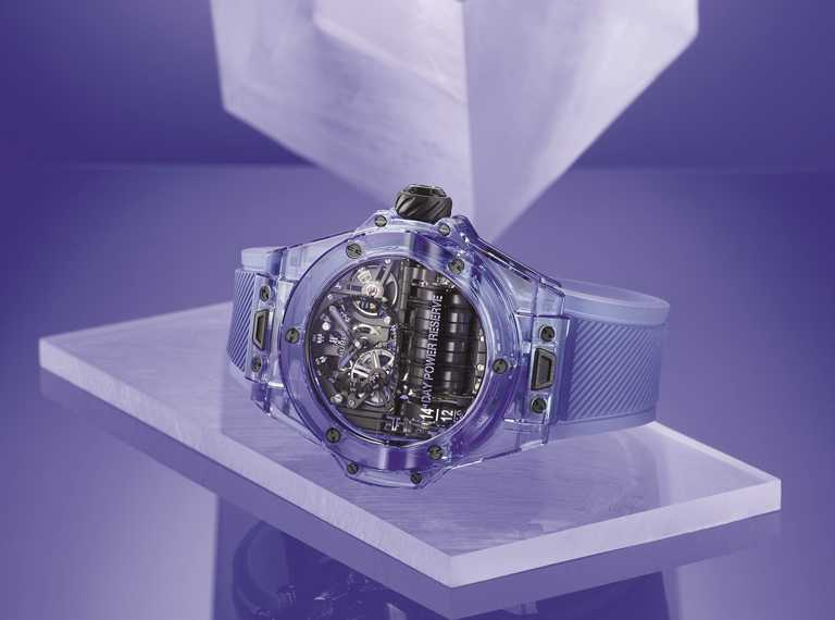 HUBLOT「Big Bang MP11」藍色藍寶石腕錶，45mm，拋光藍色藍寶石錶殼與錶圈，HUB9011自製手動上鍊鏤空動力儲存機芯，全球限量50只╱4,088,000元。（圖╱HUBLOT提供）
