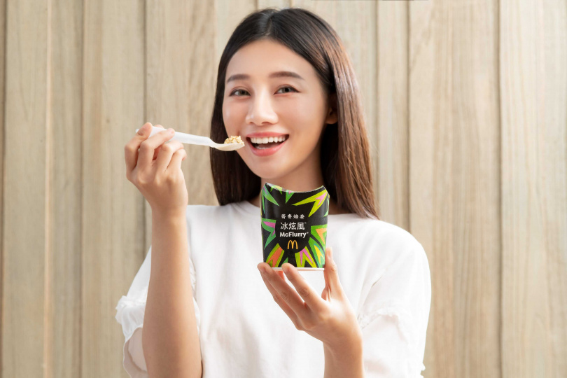 「蕎麥焙茶冰炫風」，採用花蓮玉里黃金蕎麥粒與日本香韻焙茶粉，冰品控絕對不能錯過！