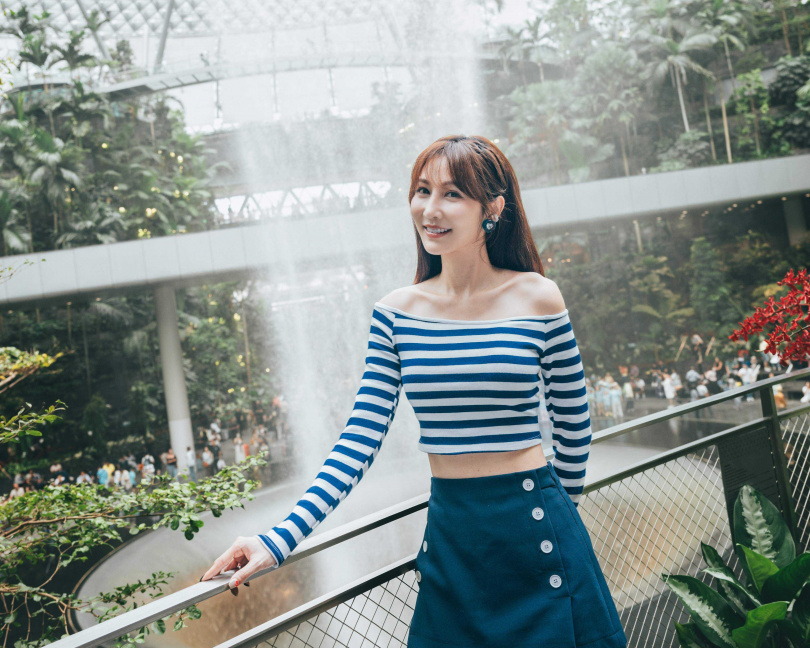 曾莞婷開玩笑是為了公費戀愛接主持棒。（圖／東森提供）