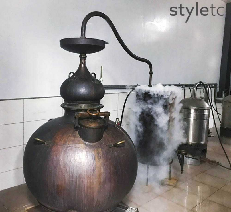 「恆器製酒」為了釀酒引進葡萄牙手工打造的600公升銅製蒸餾器。（圖／業者提供）