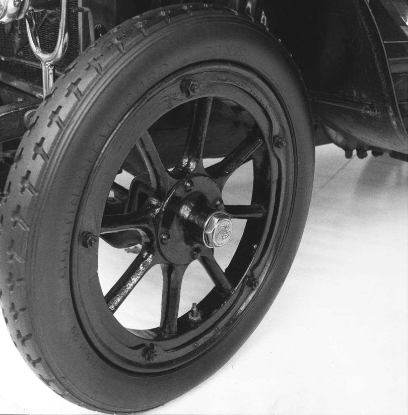  1908年德國馬牌輪胎所產的第一款可更換式輪圈。