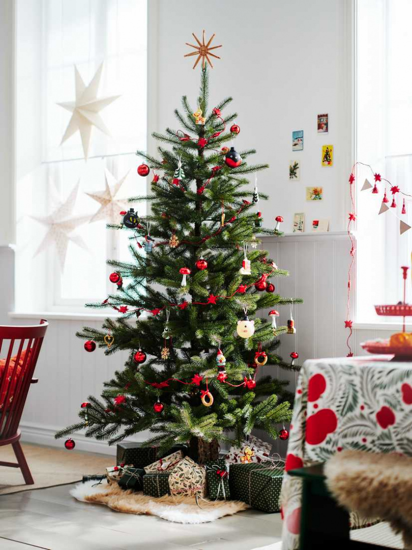 為家妝點上北歐聖誕故事，感受童話的奇幻魔力！IKEA VINTERFINT 2023聖誕系列巧妙將北歐童話與傳統手工藝設計結合，打造充滿歡慶與溫暖氛圍的北歐聖誕派對！