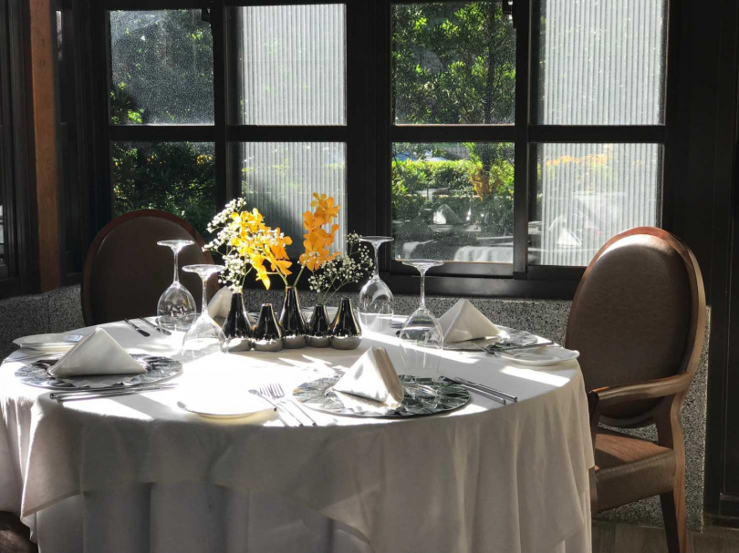 台北花園大酒店PRIMR ONE牛排館指定求婚桌，與愛人共饗幸福，來場必勝求婚盛宴。