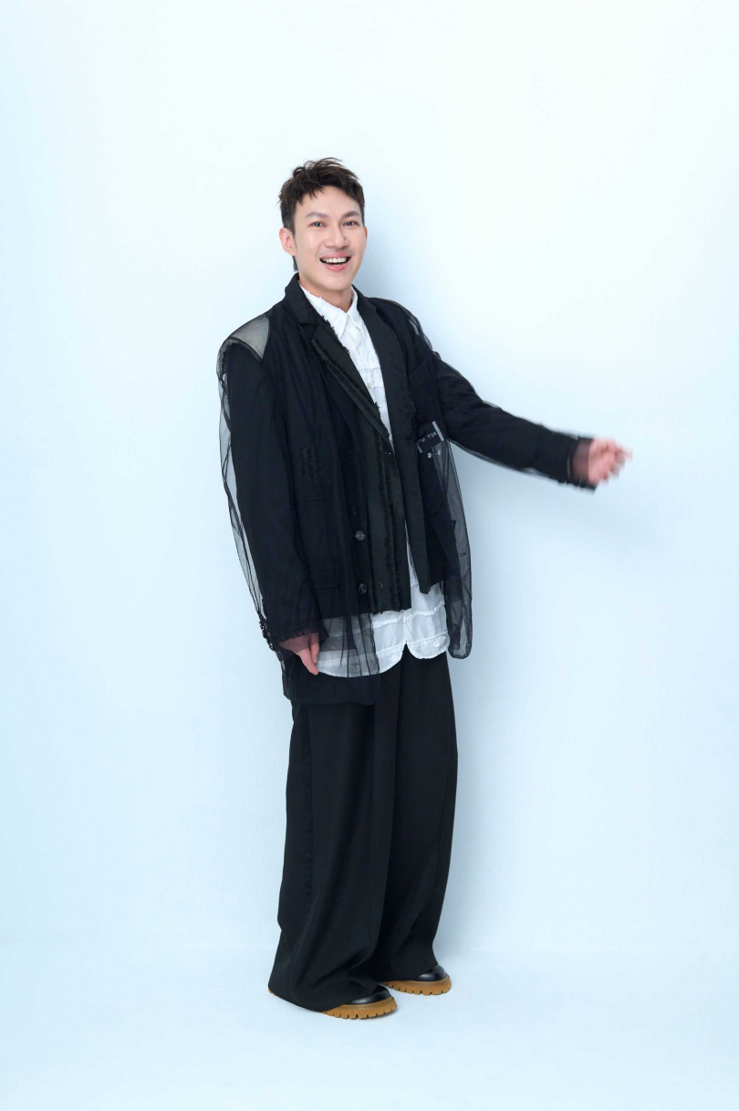 阿龔的音樂成為台北市立動物園閉園歌曲。(圖/亮晶妃音樂有限公司提供)