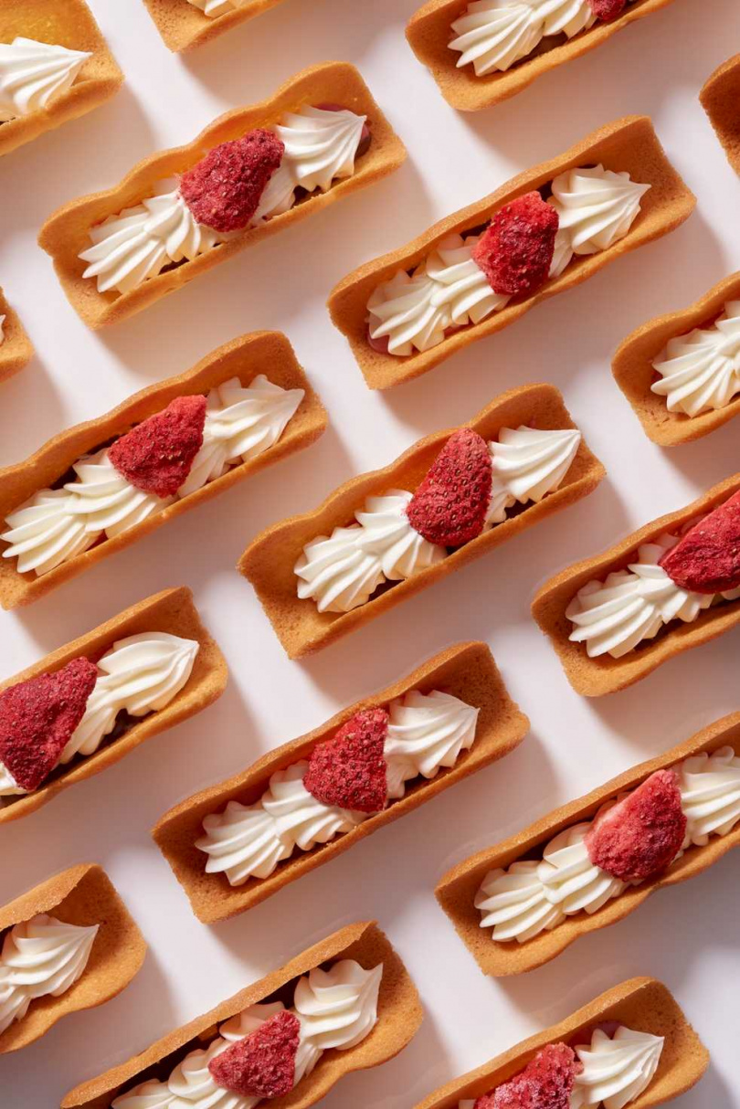 AMANBERRY嚴選福岡引以為傲、並獲金氏世界紀錄認證的草莓品種「甘王（あまおう）」。（圖／日本OMIYAGE振興會提供）