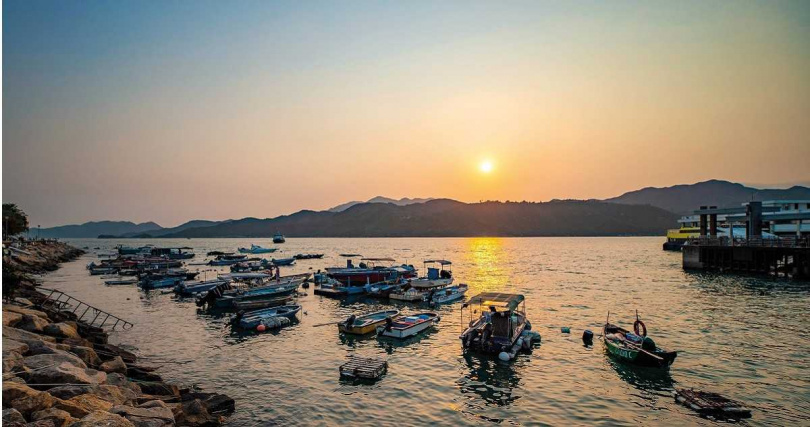   四面環海的坪洲欣賞夕陽，是捕捉日落美景的最佳點。（圖／香港旅遊局）