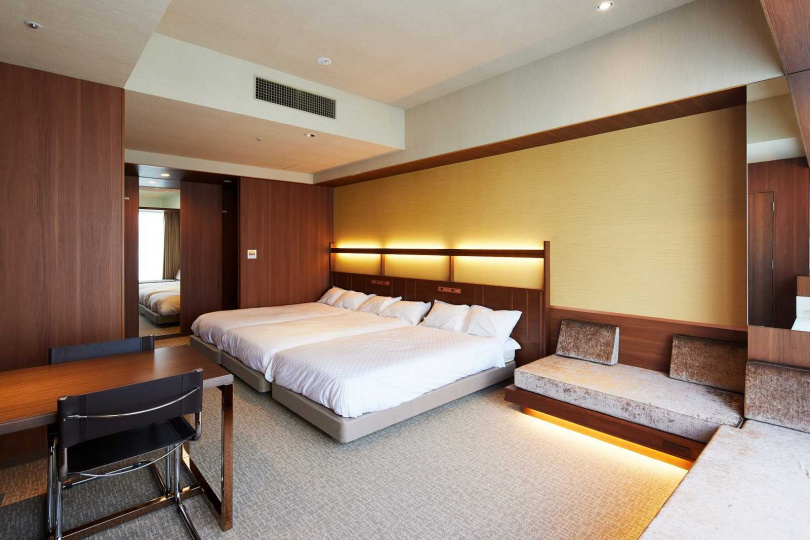 飯店提供豪華房、雙床房等房型選擇。