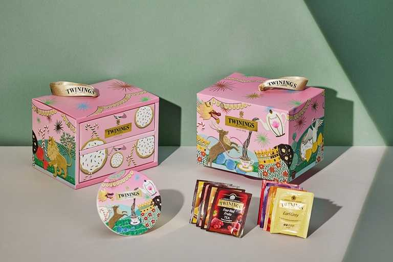 「唐寧皇家派對寶盒」則以唐寧經典茶包搭配唐寧藝術家設計杯墊，不同的組合可同時滿足不同的送禮需求。