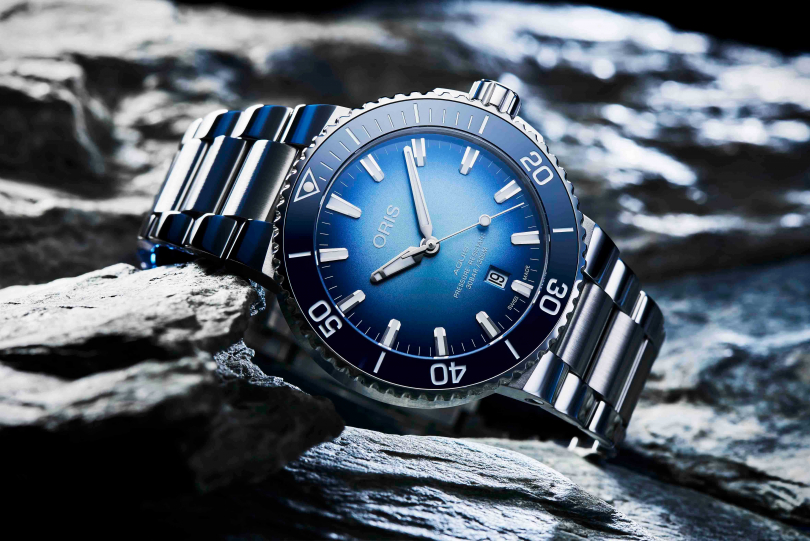 ORIS「貝加爾湖」限量錶，全球限量1,999只，定價╱60,000元。（圖╱ORIS提供）