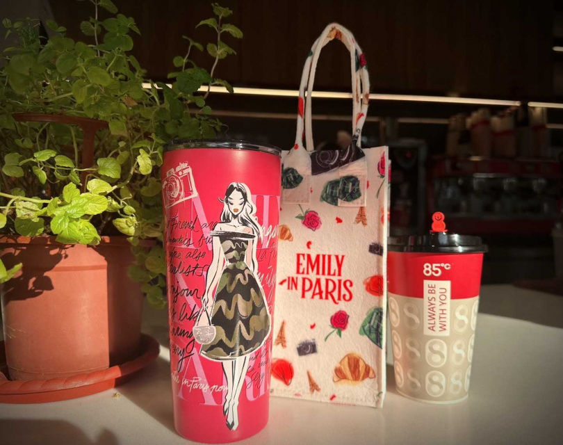 85℃獨家開賣艾蜜莉在巴黎不鏽鋼杯袋組！