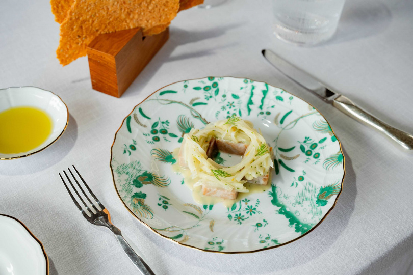 炙燒鮪魚中腹佐茴香與柑橘沙拉  （圖／品牌提供）