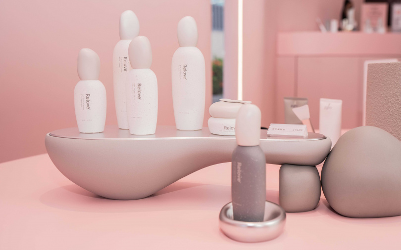 Relove全新外泌體保養系列，全品項皆添加美肌菌外泌體及Nrf2益生菌精萃，即日起於心中山快閃店亮相，邀請消費者親身感受「肌膚最強應援」的修護能量。（圖／品牌提供）