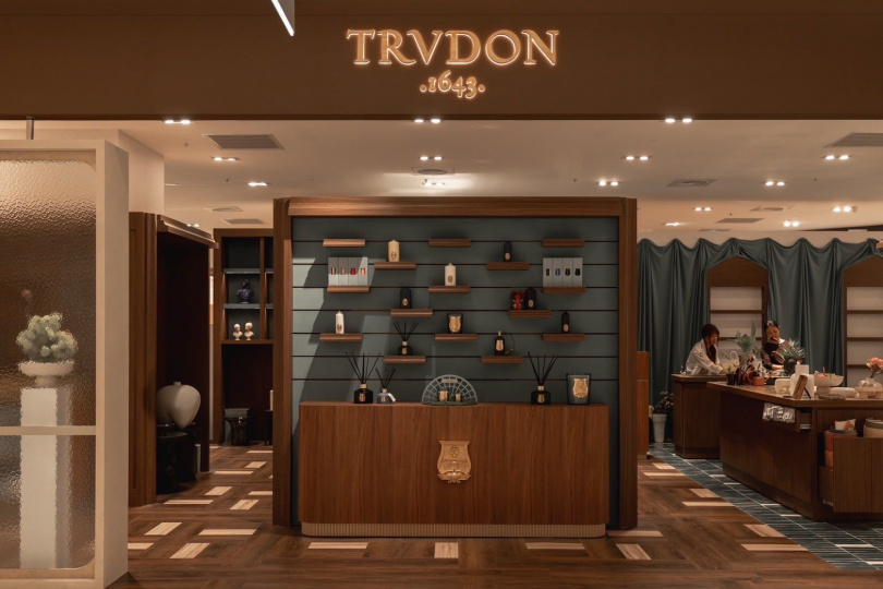 TRUDON台中漢神洲際旗艦店以凡爾賽花園為靈感打造沉浸式香氛空間。（圖／品牌提供）
