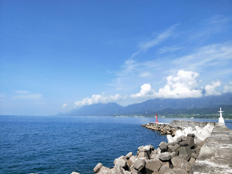 總是碧海藍天的成功漁港，是東部第一大港。