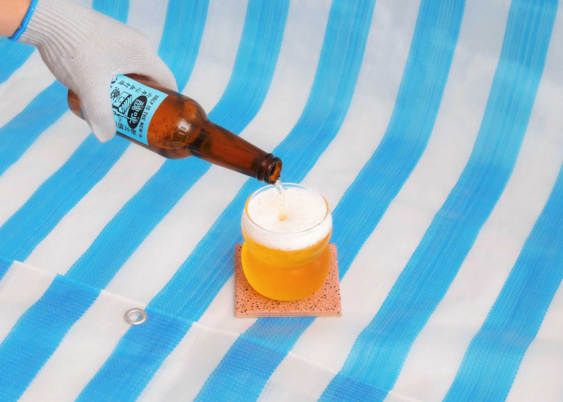 「醜啤／Suí Beer」風味上帶有麥香甘醇與花蜜香氣，尾韻乾爽俐落。（圖／酉鬼啤酒提供）