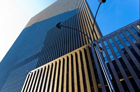 （圖／© mcgraw-hill-building (由 Dan DeLuca 製作), CC BY 2.0）