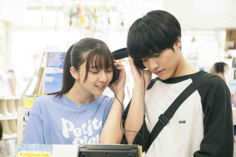 電影《366日》由赤楚衛二(右)與上白石萌歌(左)主演。(圖/天馬行空提供)
