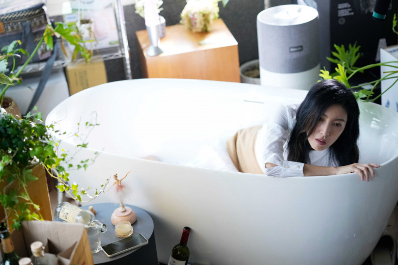 《看看你有多愛我》楊謹華化身網紅媽媽，獨力撫養一對雙胞胎女兒長大，角色不同於傳統定義中的「慈母」形象。（圖／晴天影像）