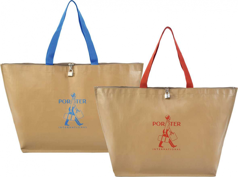 SOGO忠孝館初一限定： PORTER  INTERNATIONAL馬年限定福袋 原價8500-11000元袋 特價3299元袋(限量100袋)​(圖/黃筱婷攝)