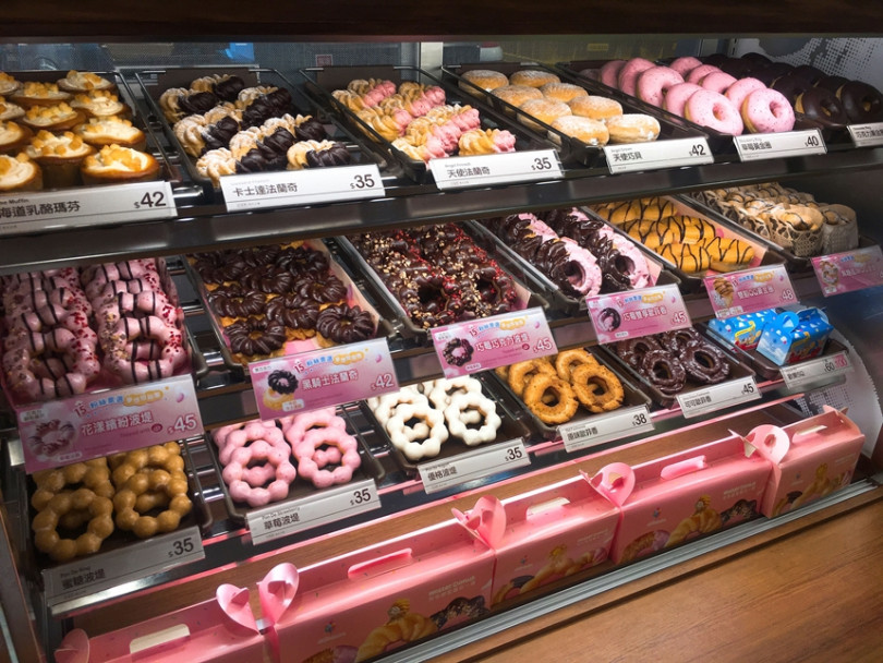 6款夢想甜甜圈，上市不到兩週即銷售近10萬個。